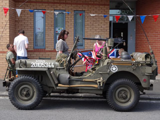 Photo 6  - 2013 Exhibition - Can I have a ride mum?